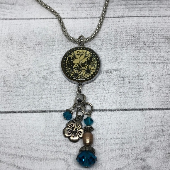 Two sides boho style peace dove charm pendant necklace - Picture 1 of 5